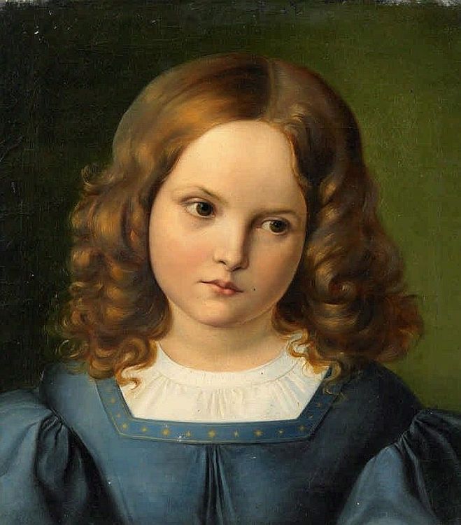 Junges Mädchen im blauen Kleid